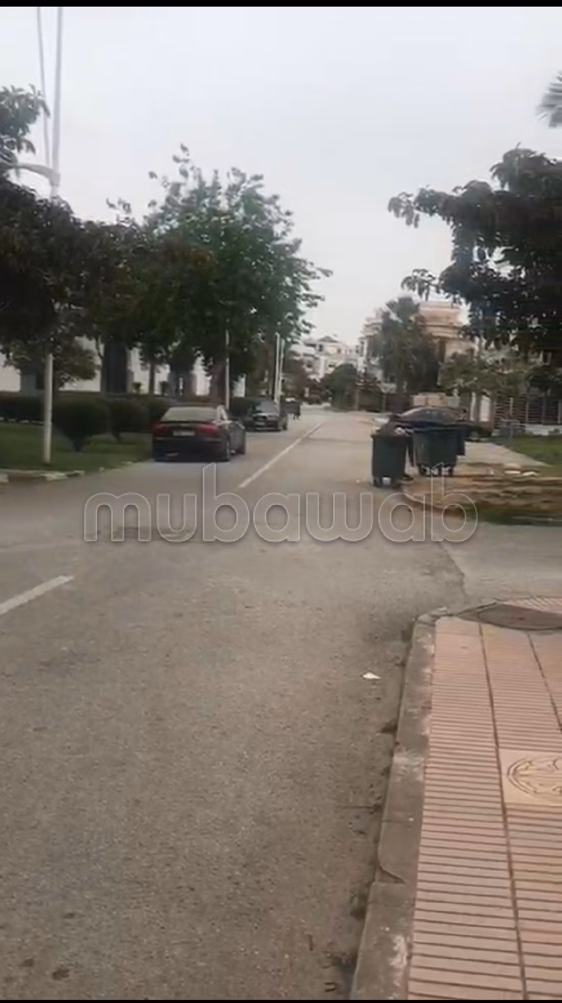 Nu huren: commercieel vastgoed in Wilaya. Totale oppervlakte 395 m². Verstevigde deur en beveiligingssysteem