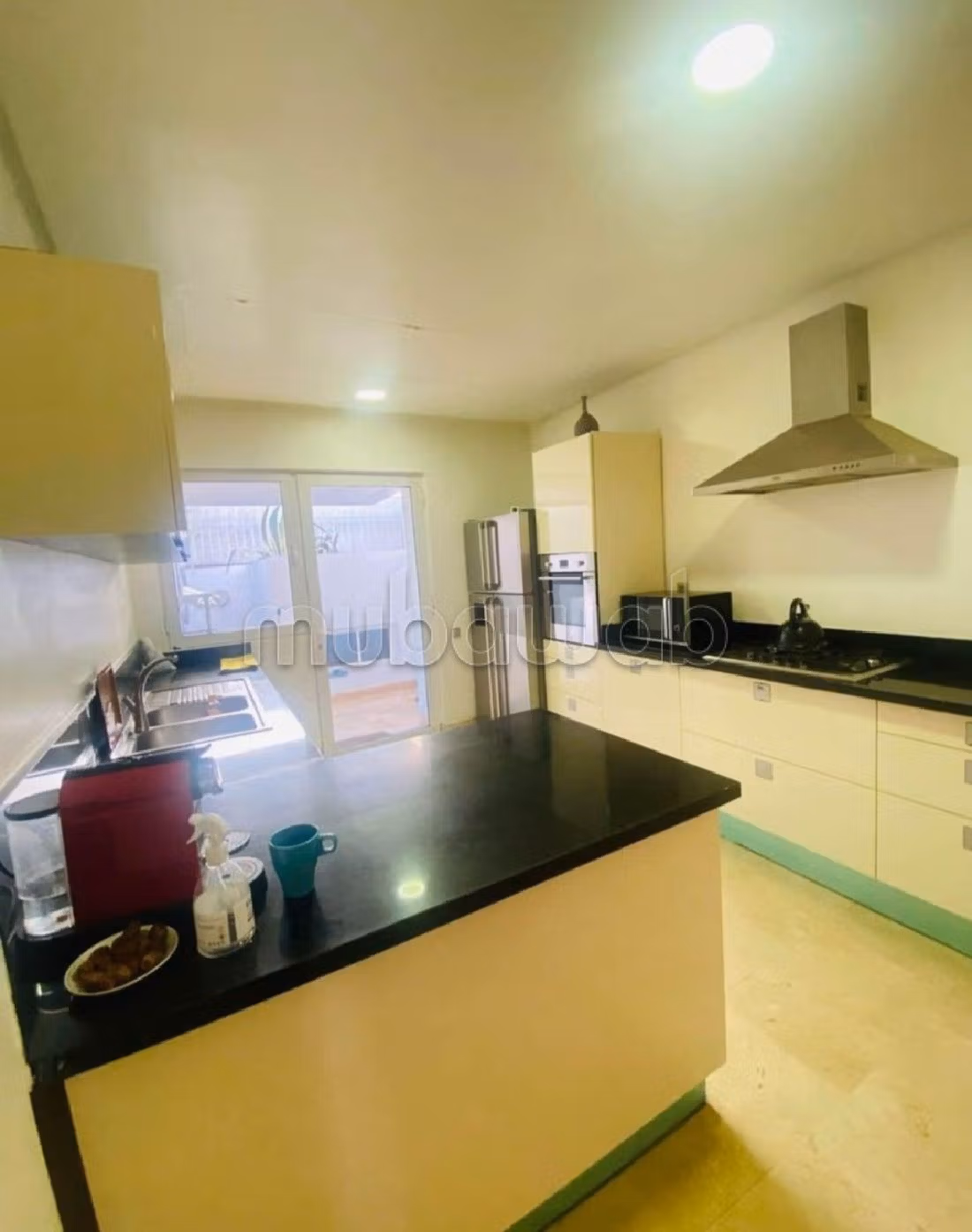 Belle villa vide à la ville verte