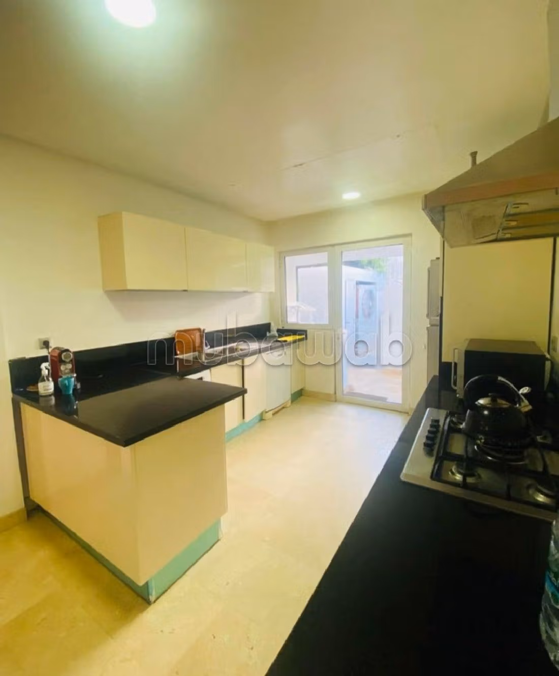 Belle villa vide à la ville verte