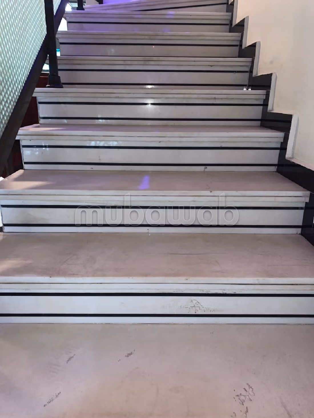 Offices & shops for sale in Maârif. Area 250 m²