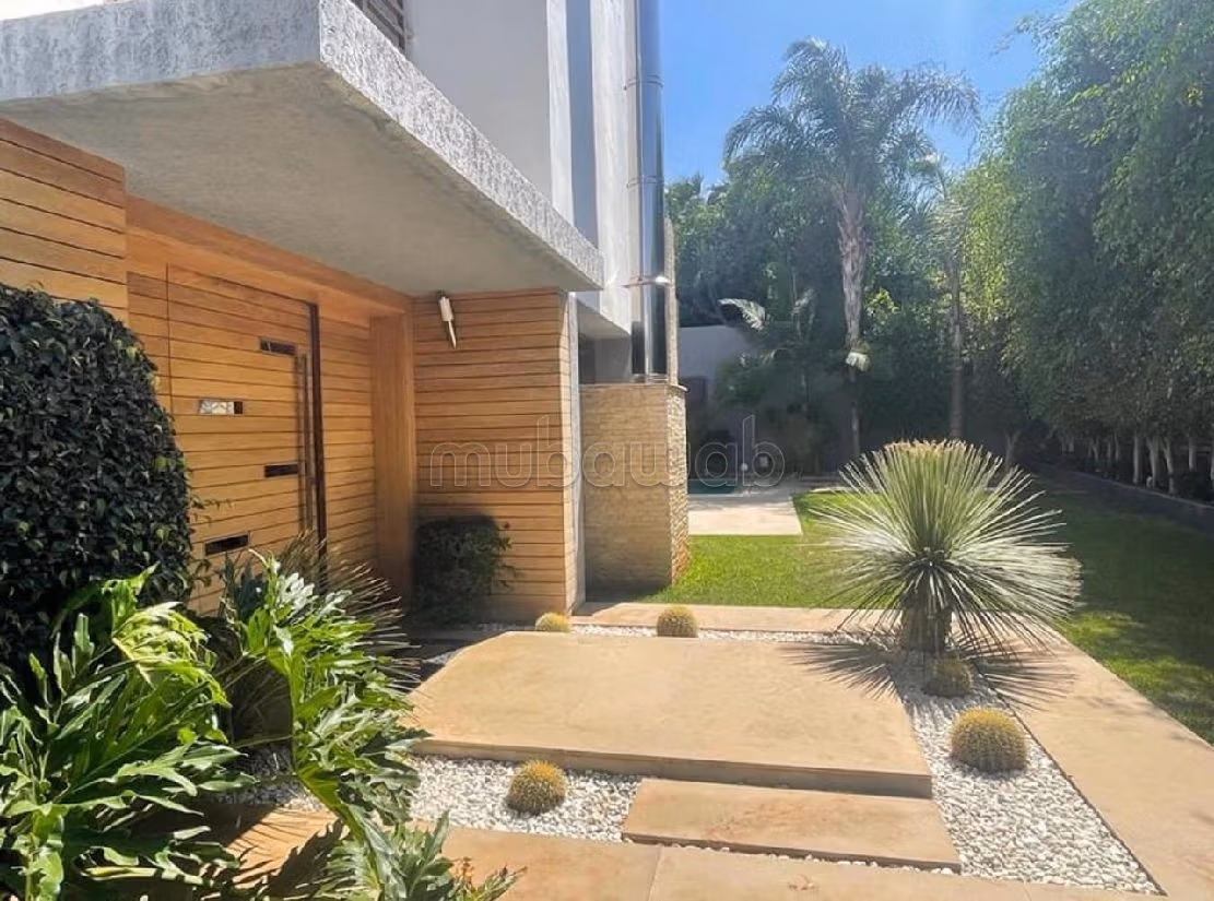 High quality villa for sale. 4 beautiful rooms. 