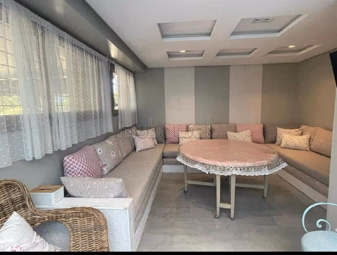 High quality villa for sale. 4 beautiful rooms. 