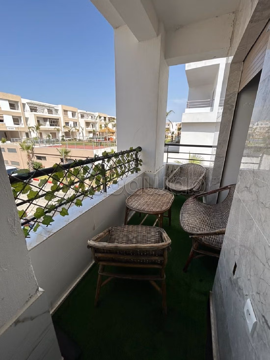 Vend appartement à El Mansouria. 1 Pièce. Meublé