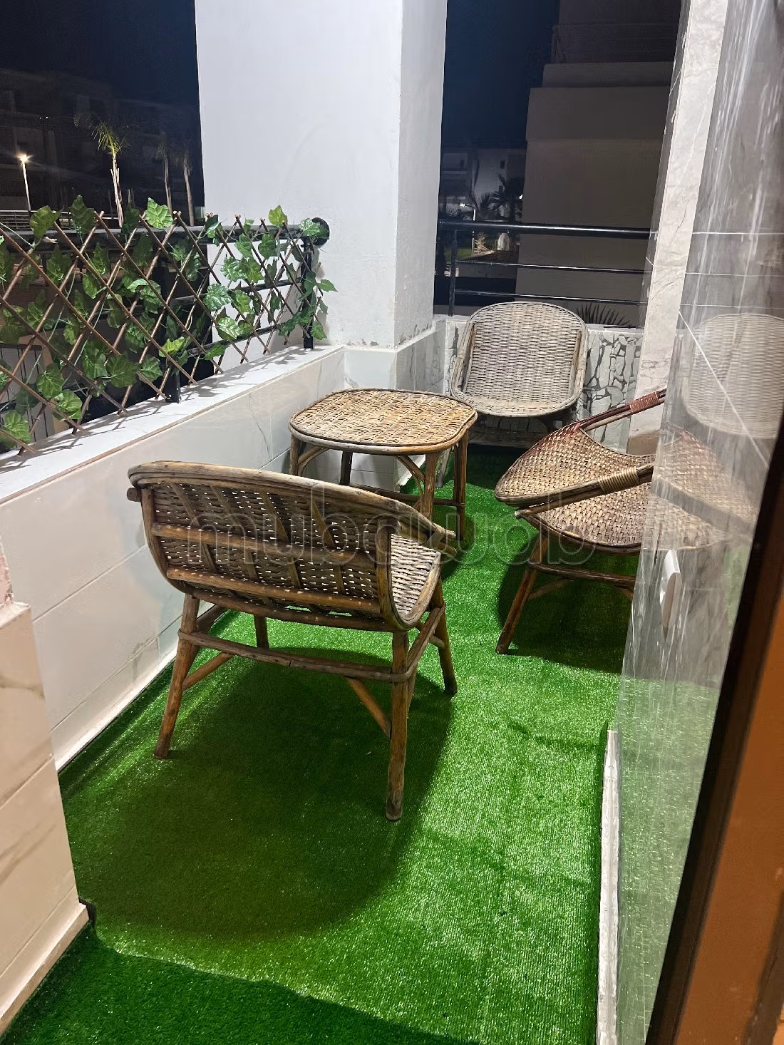 Vend appartement à El Mansouria. 1 Pièce. Meublé