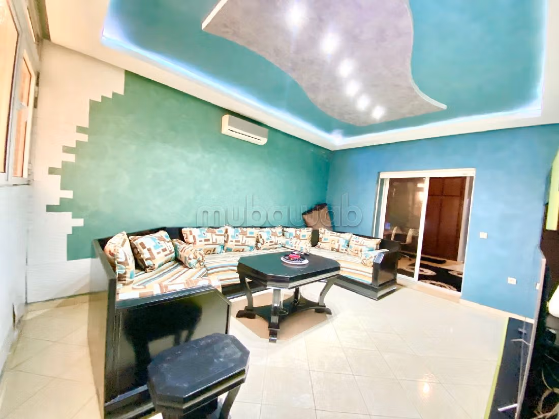 Beautiful apartment for sale in Hermitage. 5 beautiful rooms. Well furnished