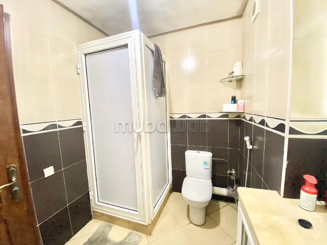 Beautiful apartment for sale in Hermitage. 5 beautiful rooms. Well furnished