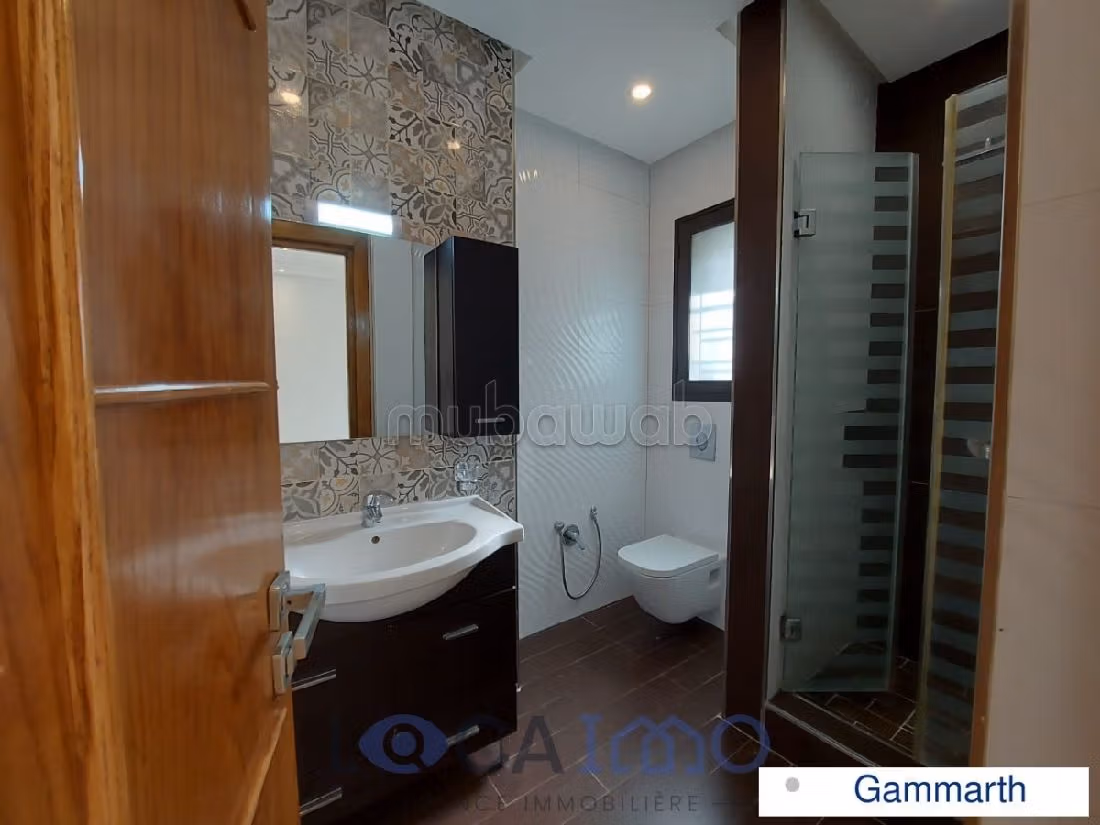 A louer une villa en S4 avec piscine à Gammarth