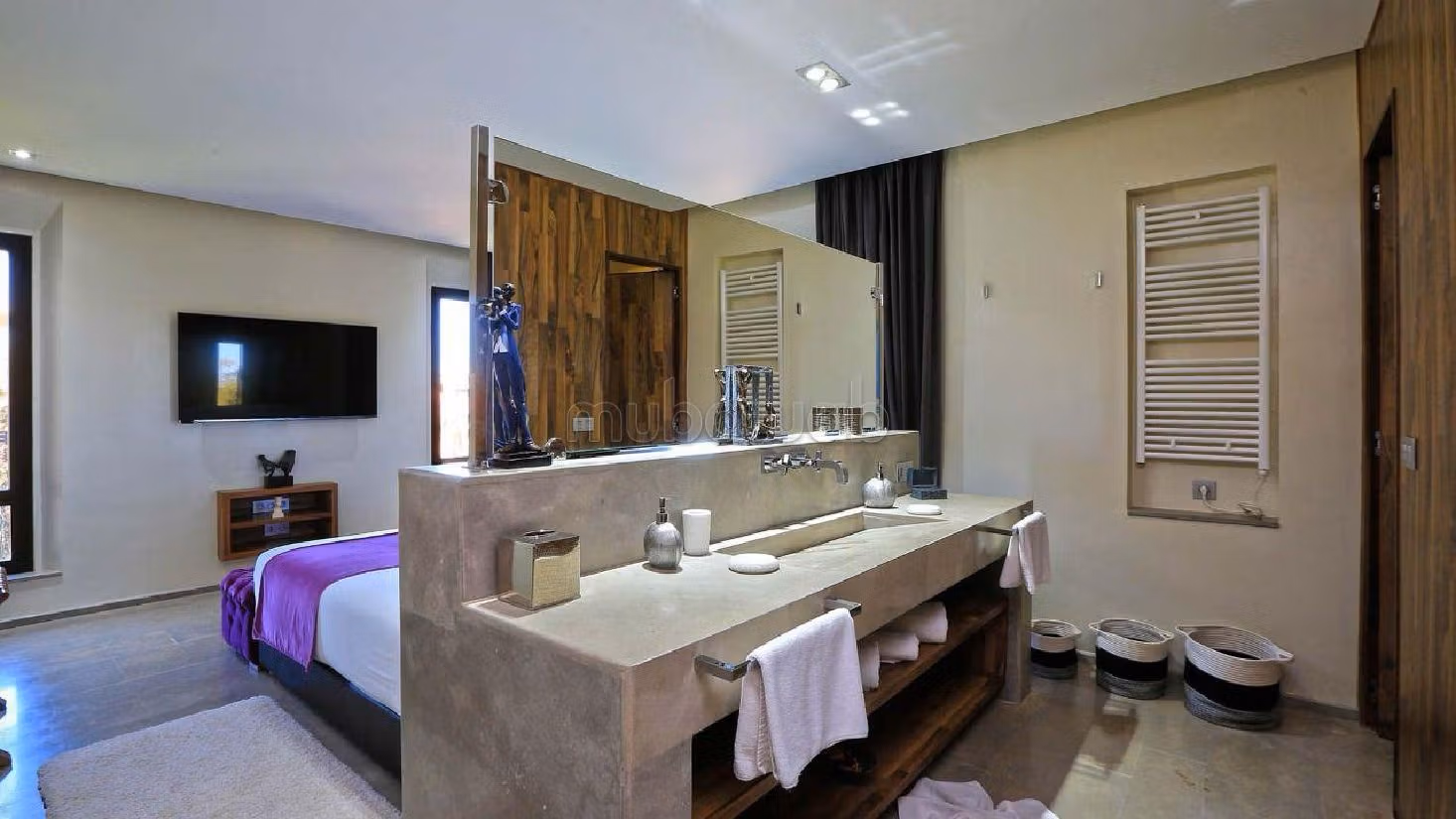 فيلا فاخرة للبيع بطريق امزميز. 7 قطع مريحة. مفروشة. 