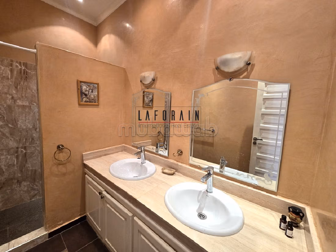 Luxueuses propriétés de 175m² avec piscines