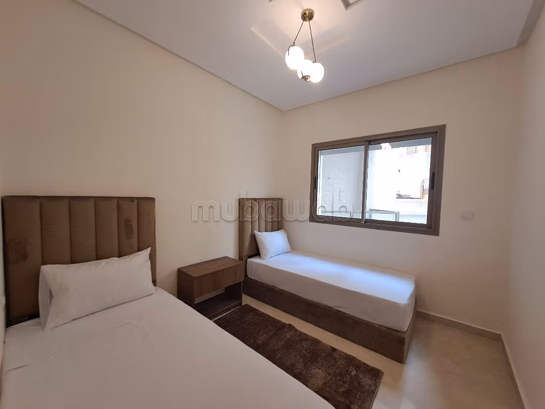 Splendido appartamento in affitto a Centre. 2 camere da letto. Posto auto e ascensore.