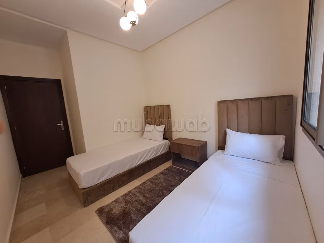 Splendido appartamento in affitto a Centre. 2 camere da letto. Posto auto e ascensore.