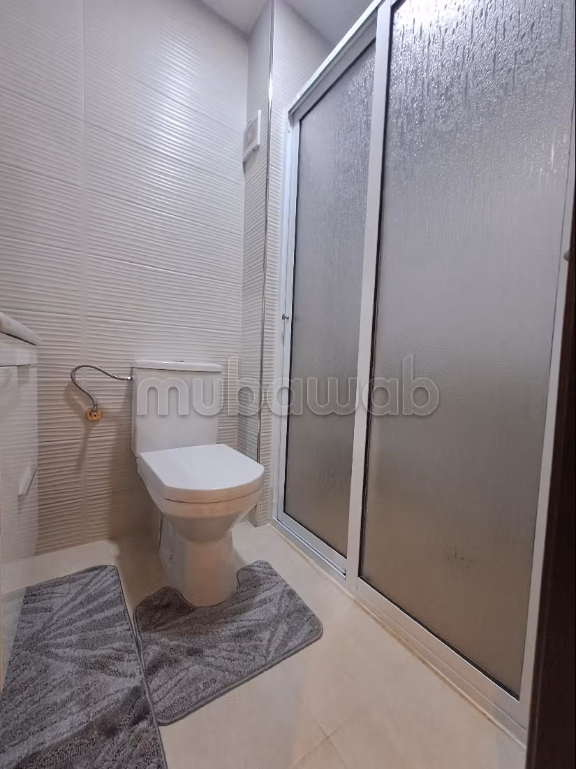 Splendido appartamento in affitto a Centre. 2 camere da letto. Posto auto e ascensore.