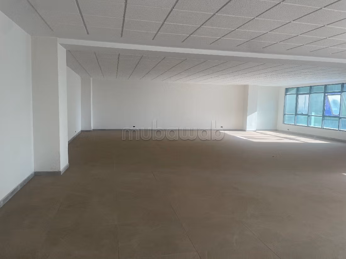 Ufficio in vendita a Sidi Maarouf. Superficie 170 m²
