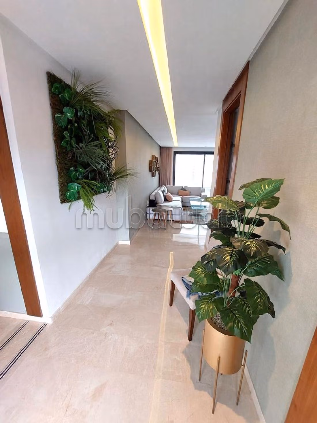 Bel appartement meublé à cfc