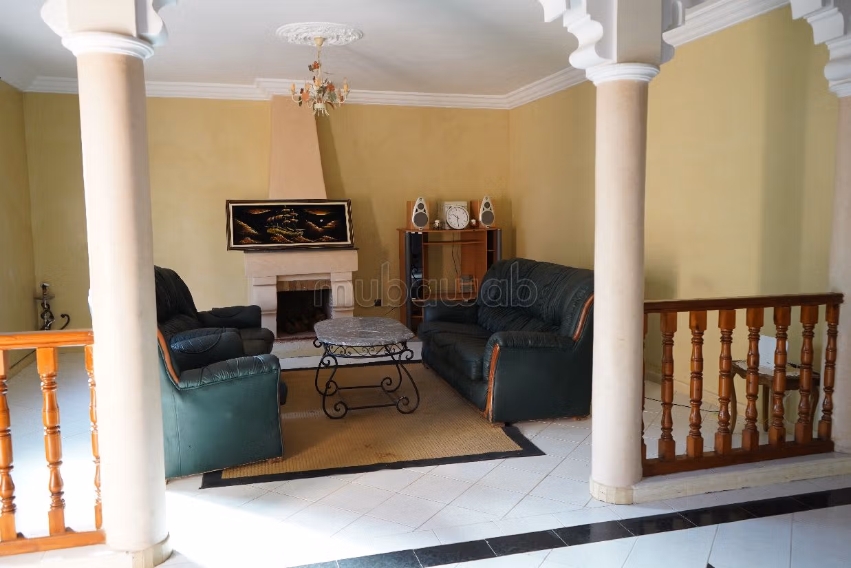 فيلا رائعة للبيع ب امرشيش. 6 قطع مريحة. حديقة وشرفة. 