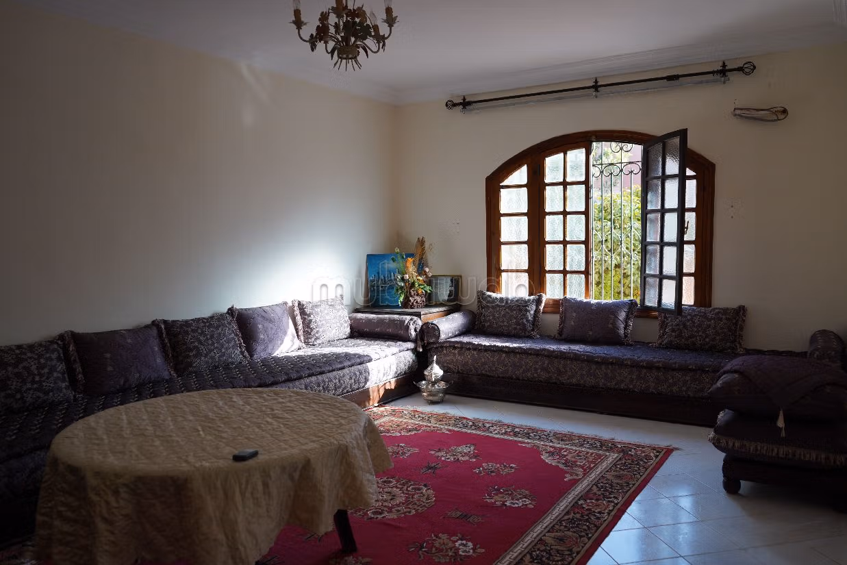 فيلا رائعة للبيع ب امرشيش. 6 قطع مريحة. حديقة وشرفة. 