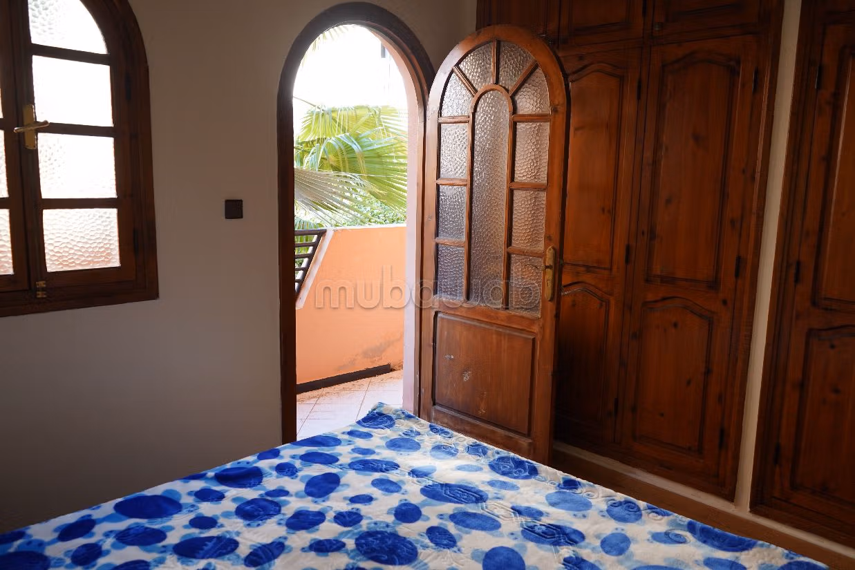 فيلا رائعة للبيع ب امرشيش. 6 قطع مريحة. حديقة وشرفة. 