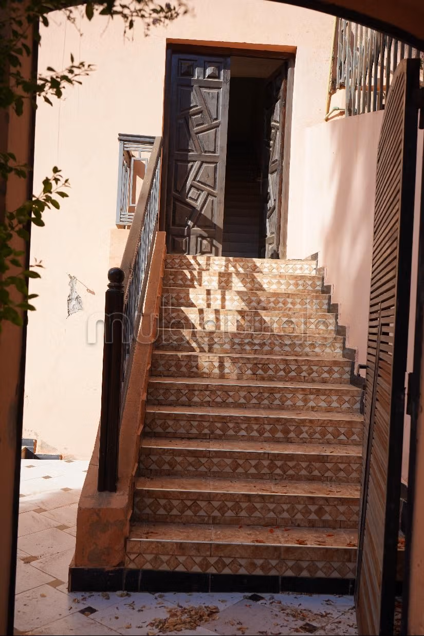 فيلا رائعة للبيع ب امرشيش. 6 قطع مريحة. حديقة وشرفة. 