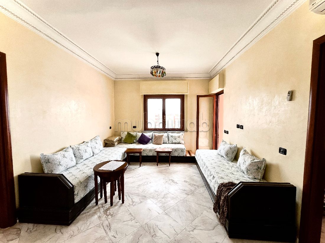 Apartment for rent in Guéliz. 4 comfortable rooms. Dressing room. Mubawab