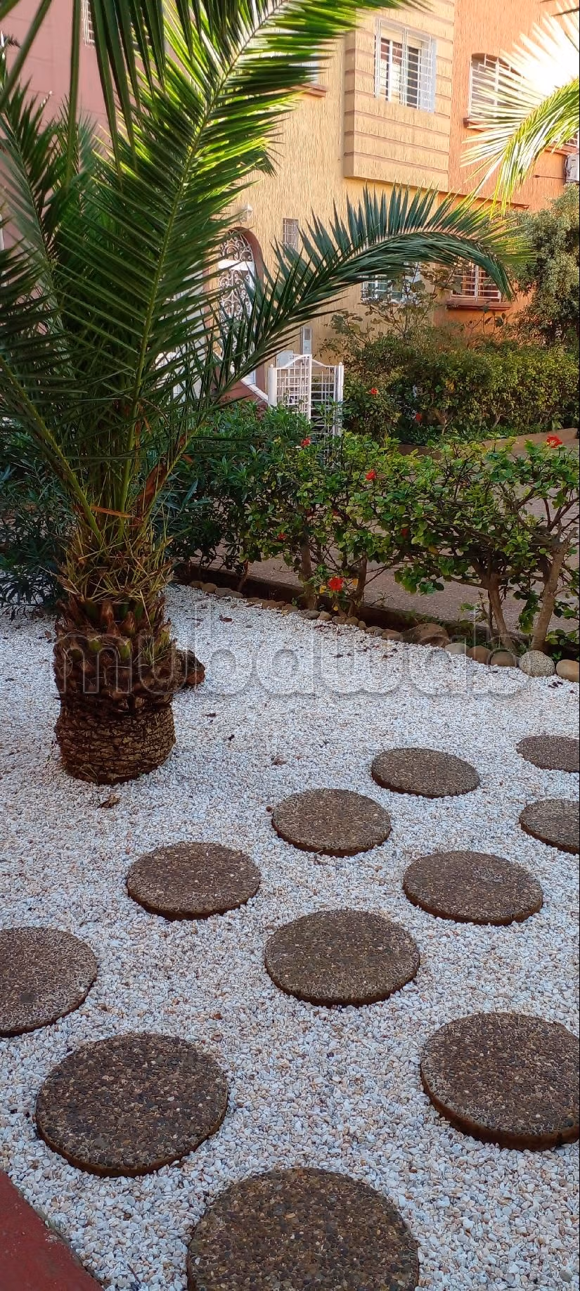 Kopen: huizen in Sidi Maarouf. 3 Ruimtes. Garage en mooi terras. 