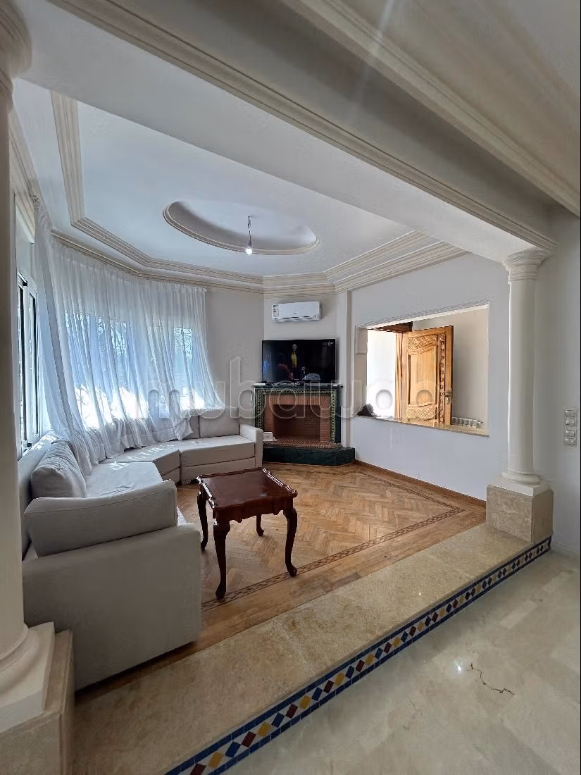 Magnifique villa à louer à Jbel Kbir. Meublé