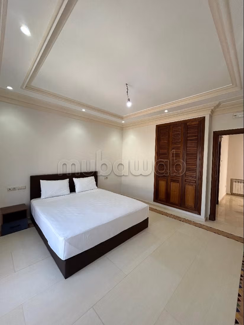Magnifique villa à louer à Jbel Kbir. Meublé