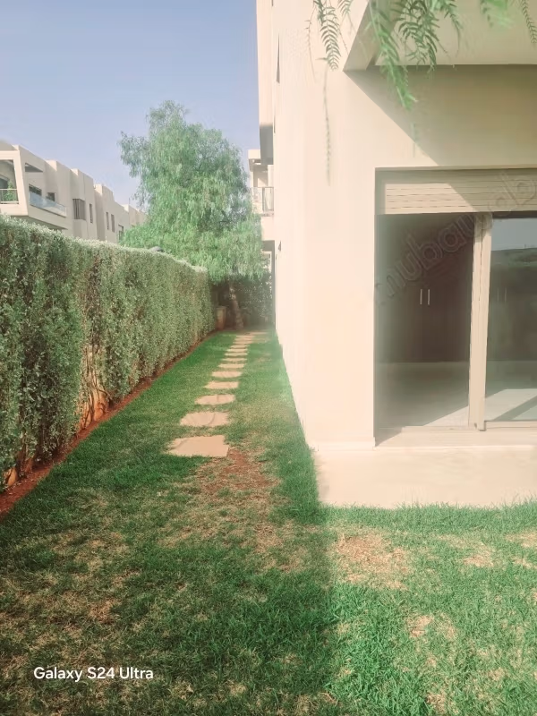 Appart rez de jardin à la ville verte