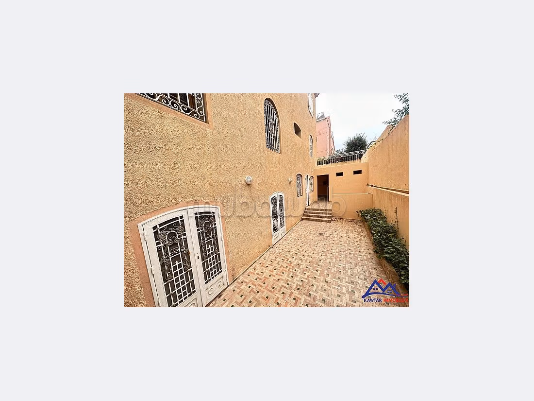 Villa de alto standing en venta en Route Casablanca. 4 hermosas habitaciones. Jardineras, Gran terraza