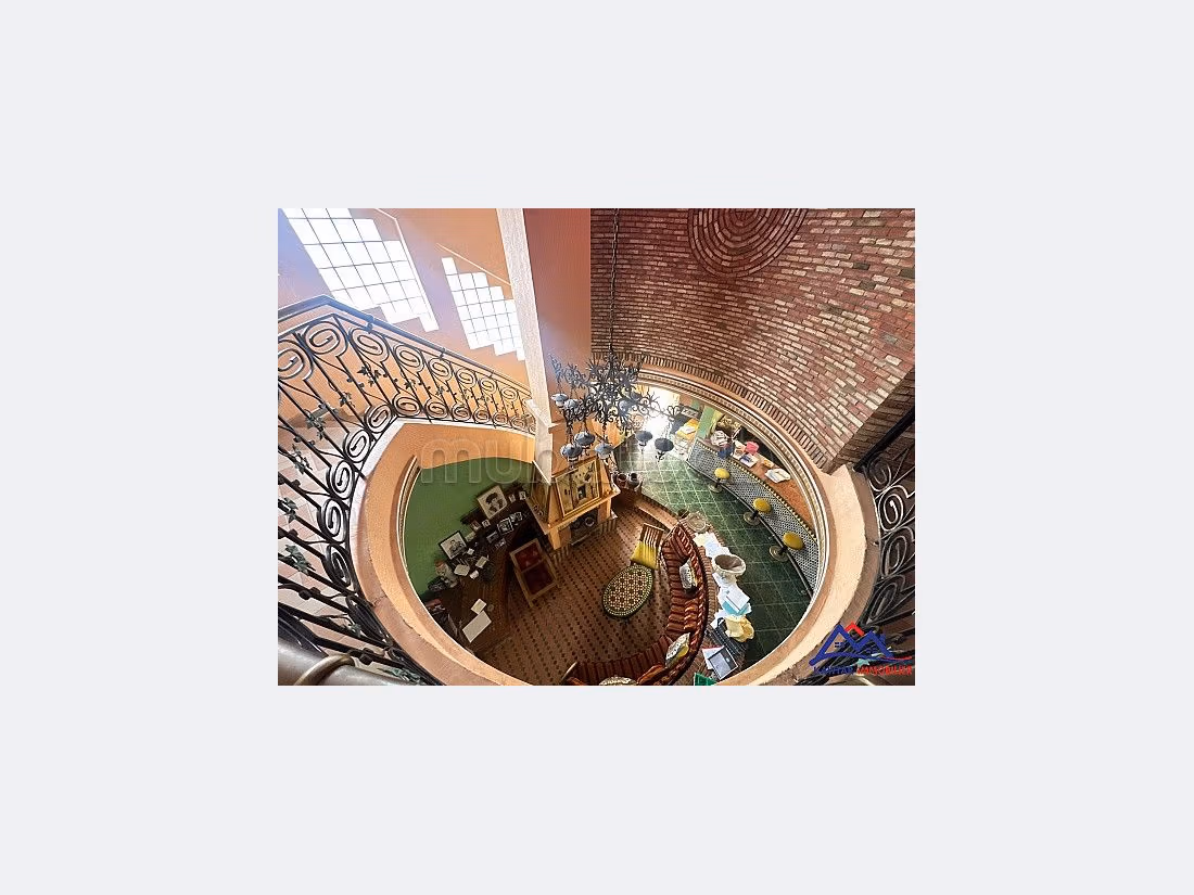 Villa de alto standing en venta en Route Casablanca. 4 hermosas habitaciones. Jardineras, Gran terraza