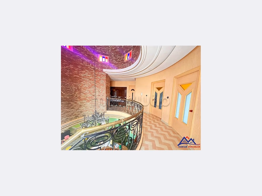 Villa de alto standing en venta en Route Casablanca. 4 hermosas habitaciones. Jardineras, Gran terraza