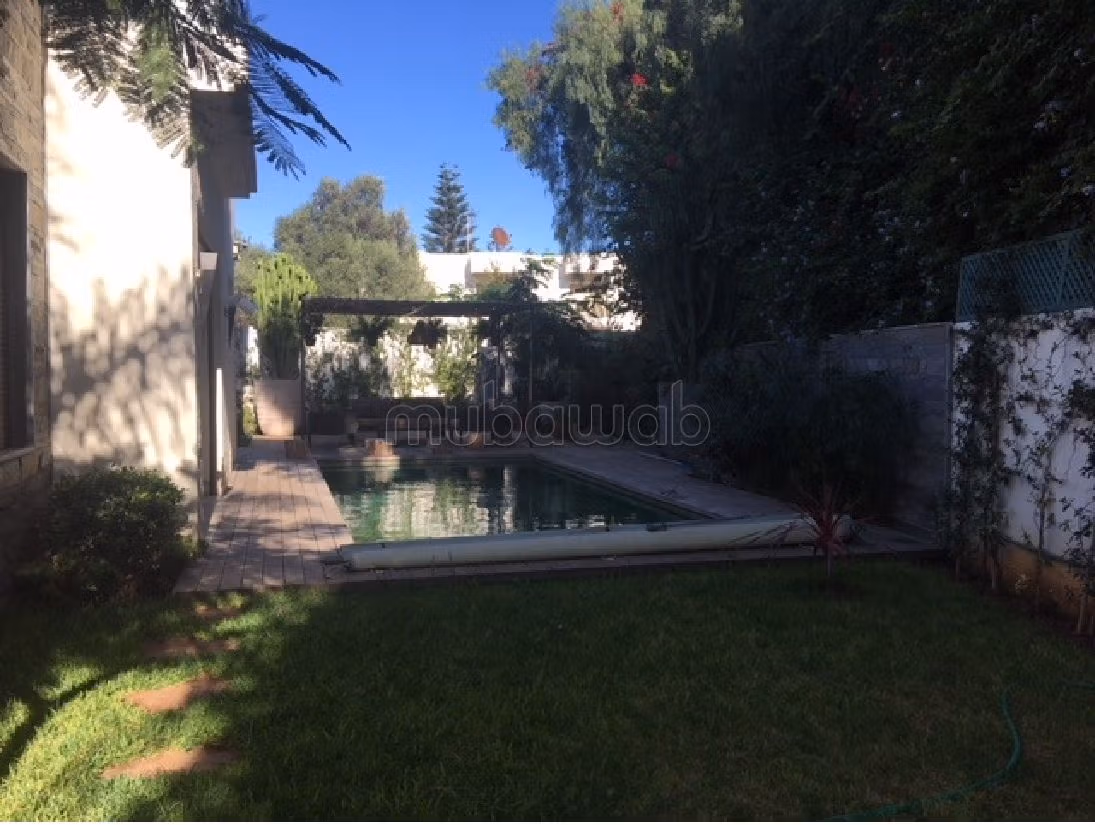 Nu kopen: villa's en luxe woningen in Oasis. 3 Slaapkamers. Met zwembad en airconditioning. 