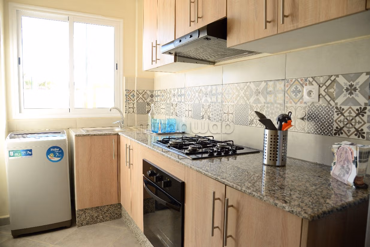 Vendita di un bell'appartamento a Hay salam. 3 locali spaziosi. Dotato di giardino e ascensore