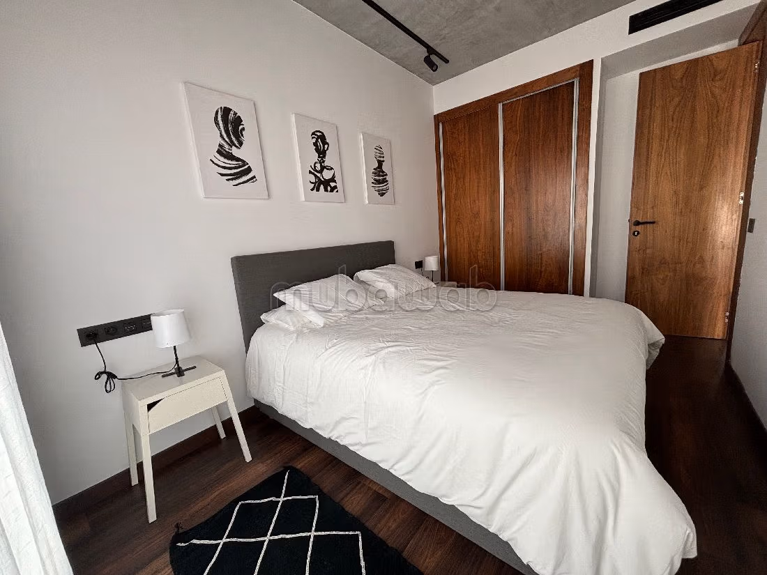 Bonito piso en alquiler en Gauthier. Superficie de 60 m². con muebles. 