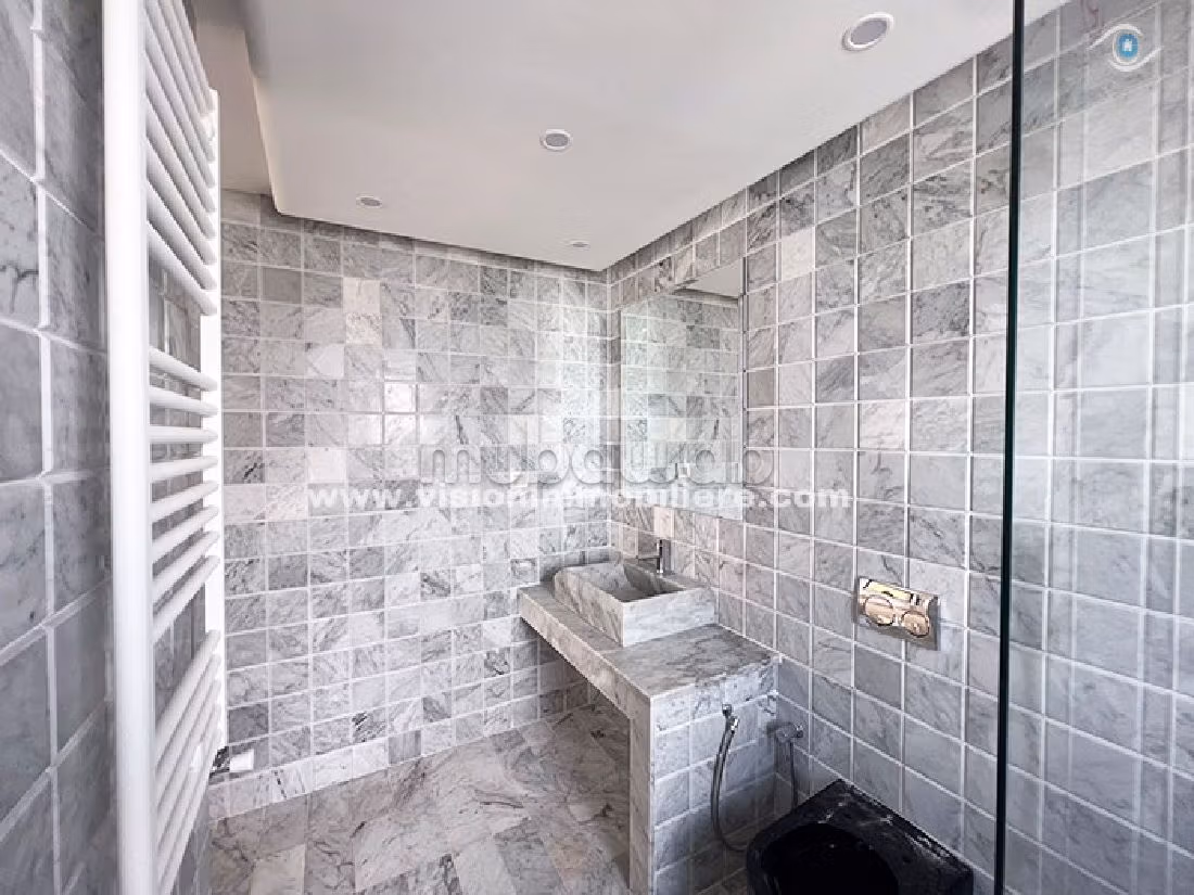 Eccezionale villa in vendita a Hammamet Sud. 4 belle camere da letto. Giardino, terrazzo. 