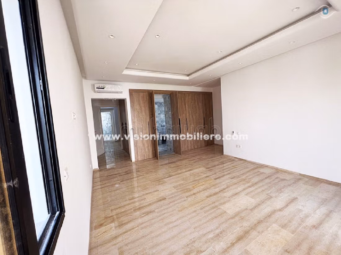 Eccezionale villa in vendita a Hammamet Sud. 4 belle camere da letto. Giardino, terrazzo. 