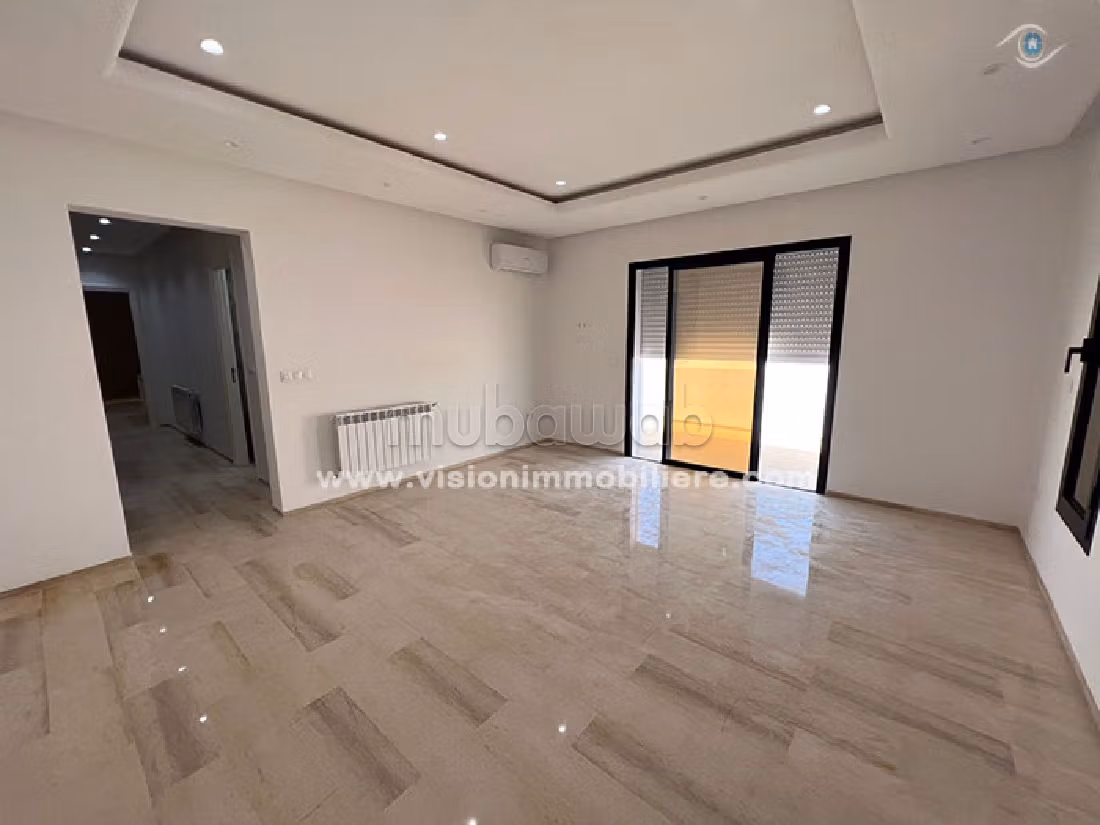 Eccezionale villa in vendita a Hammamet Sud. 4 belle camere da letto. Giardino, terrazzo. 