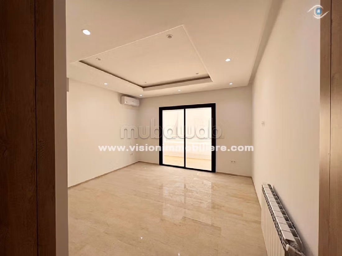 Eccezionale villa in vendita a Hammamet Sud. 4 belle camere da letto. Giardino, terrazzo. 