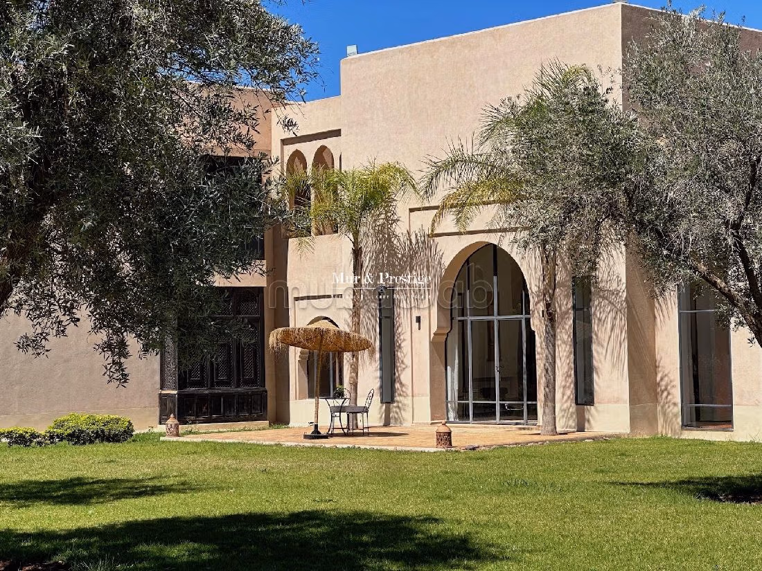 Se vende villa de lujo. 6 habitaciones