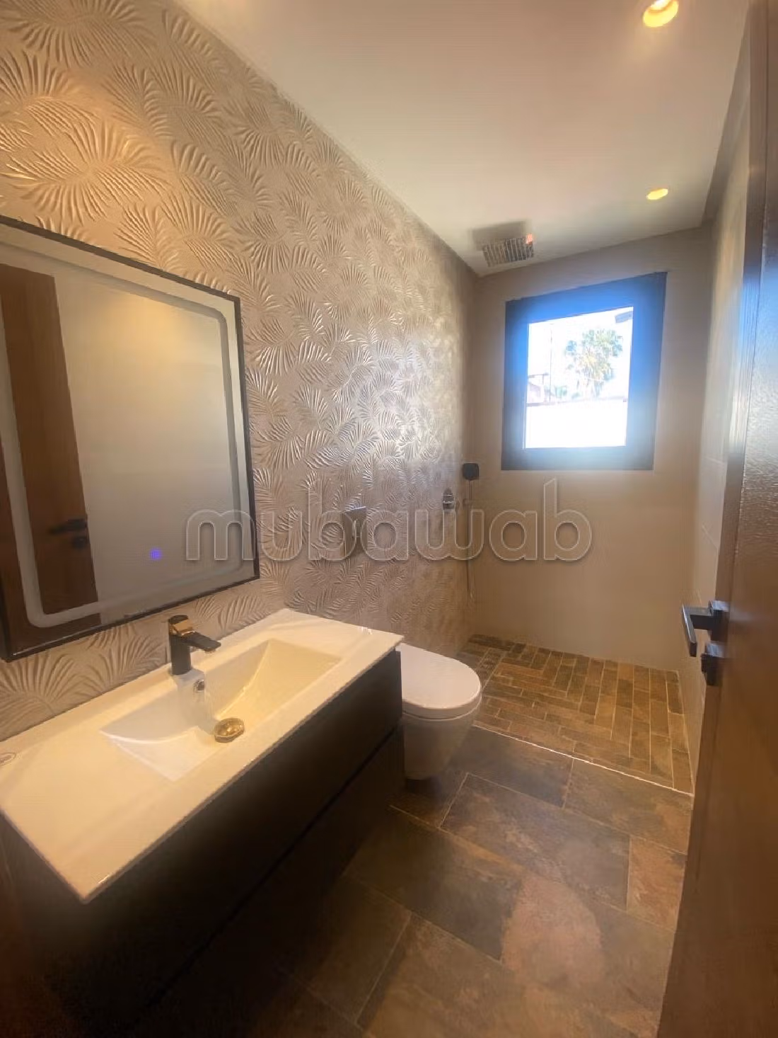 Te huur: villa's en luxe woningen in Riyad. Oppervlakte 200 m². Beveiligingssysteem en satellietschotel. 