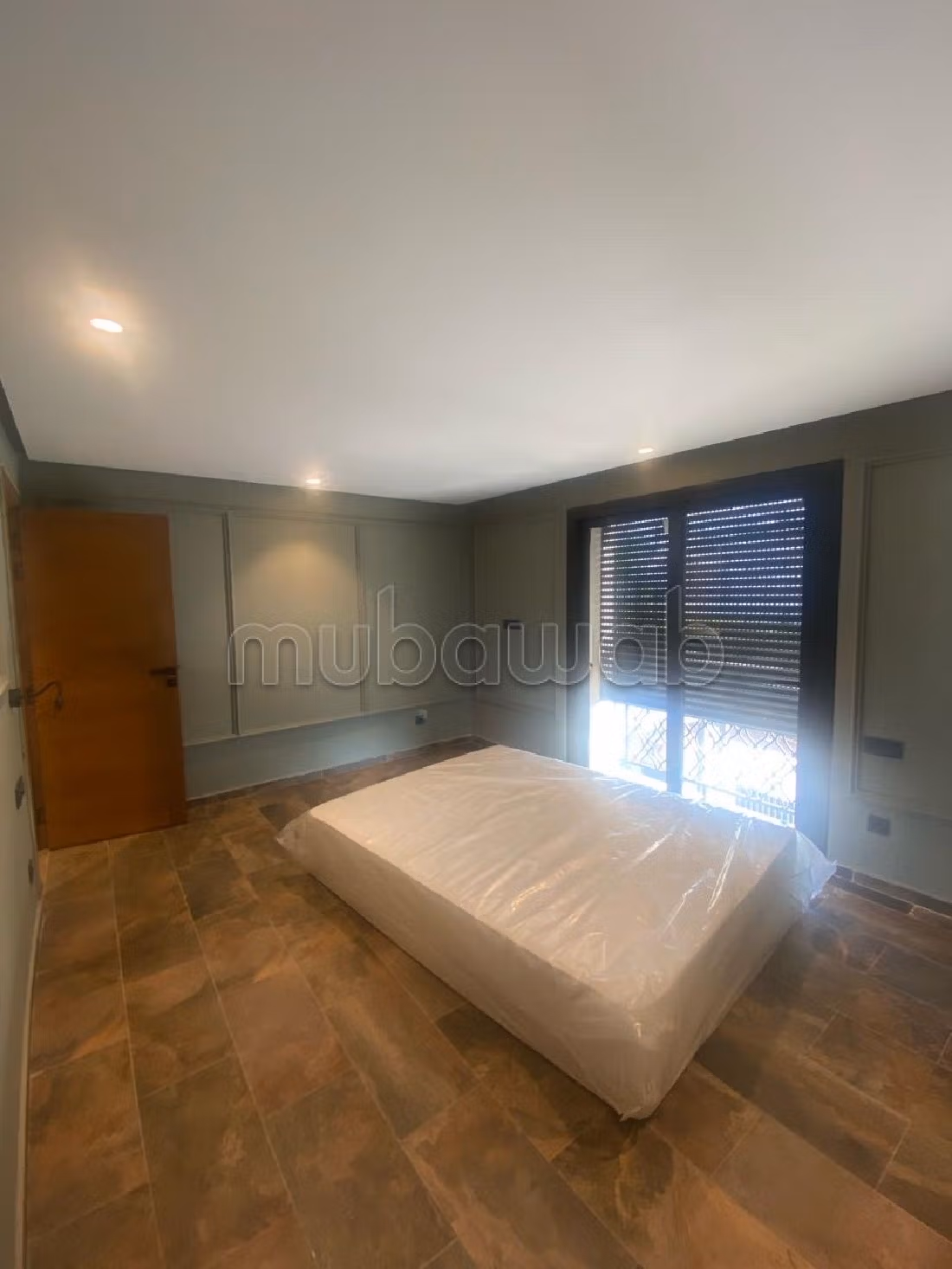 Te huur: villa's en luxe woningen in Riyad. Oppervlakte 200 m². Beveiligingssysteem en satellietschotel. 