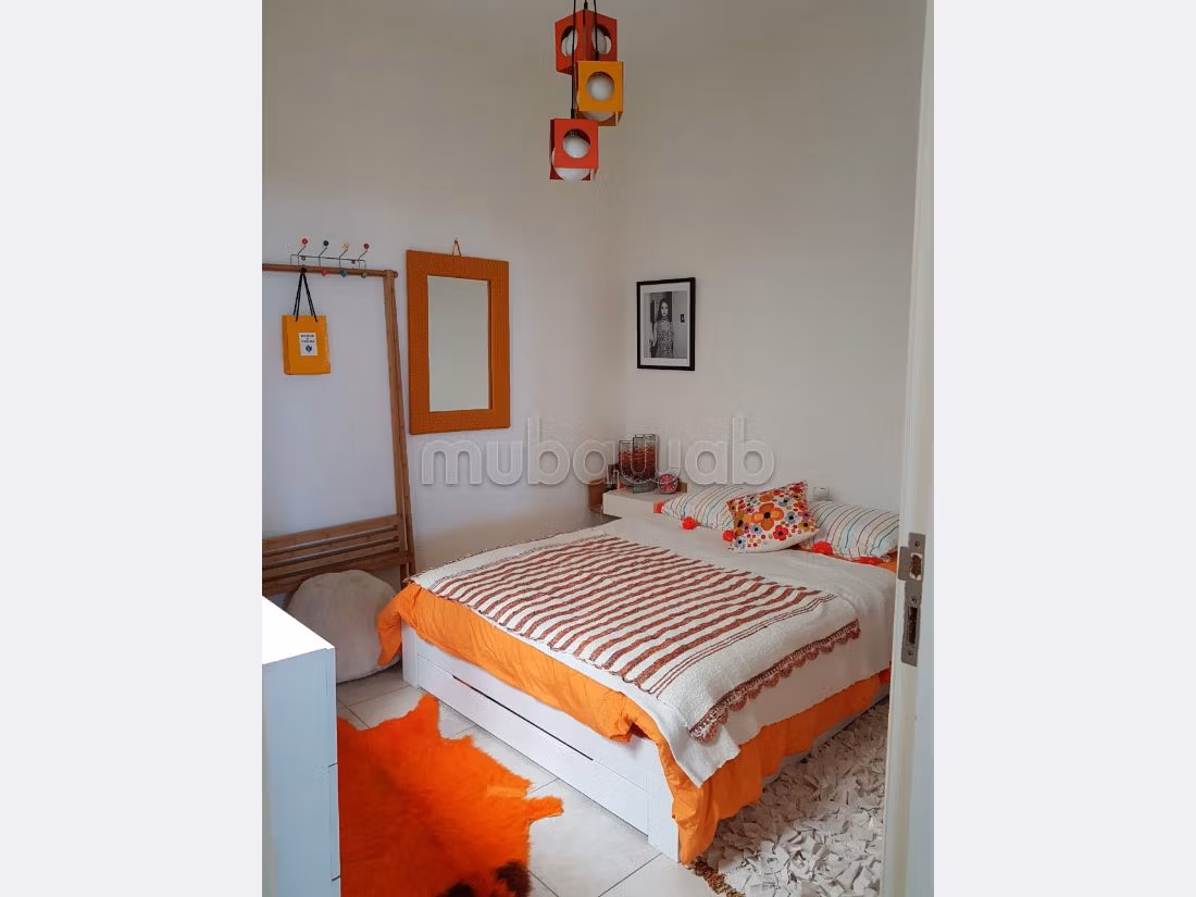 Encuentra un piso en alquiler en Centre ville. 7 habitaciones confortables. Armarios