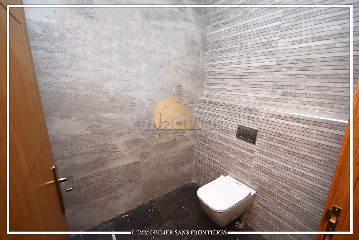 Magnífica villa en venta en Route de Fez. 5 hermosas habitaciones. Jardín y terraza