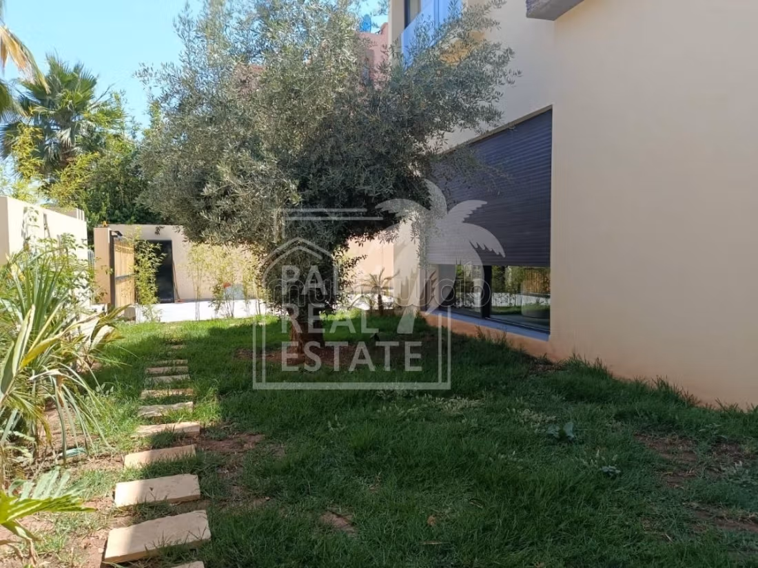 Villa moderne front de golf à vendre