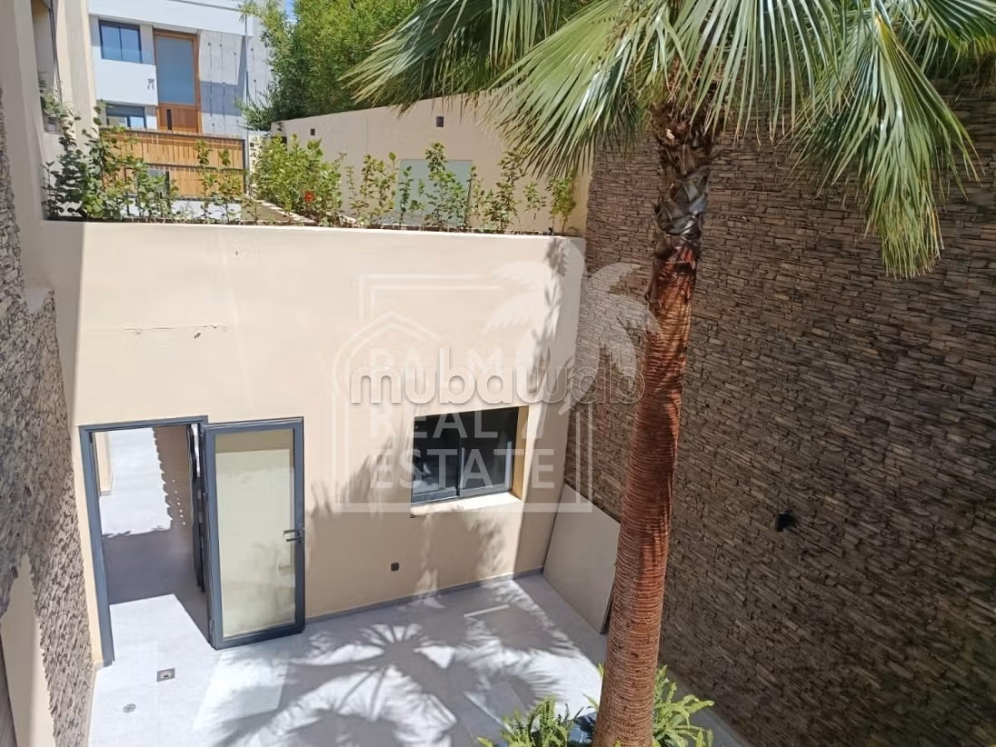 Villa moderne front de golf à vendre
