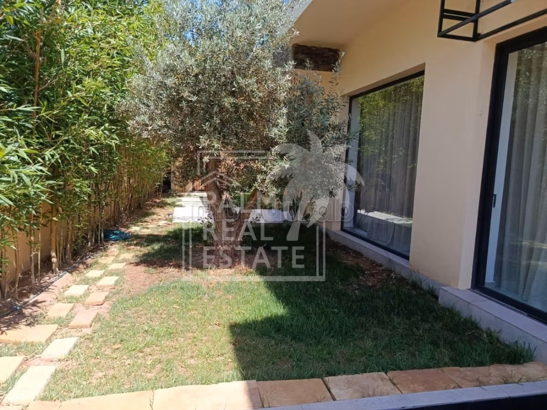 Villa moderne front de golf à vendre