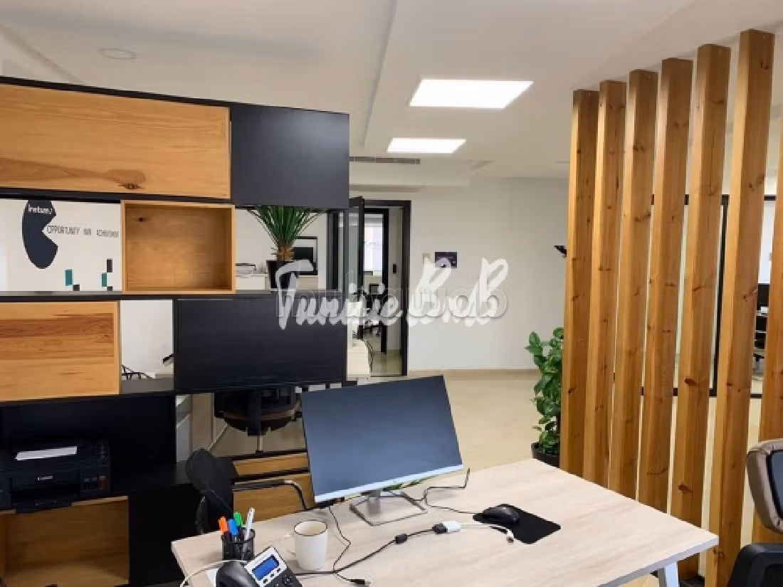 A louer un open space de 350 m² au lac 2