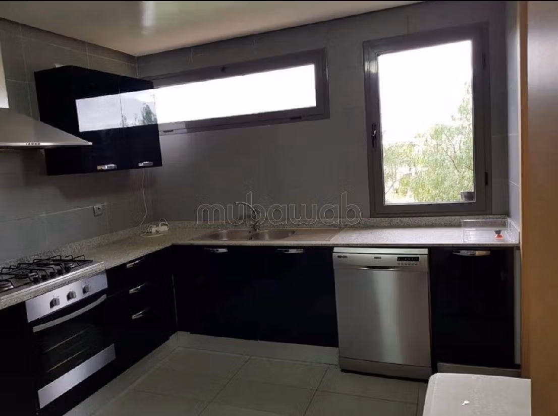 Affitto di uno splendido appartamento. 3 ampi locali. 