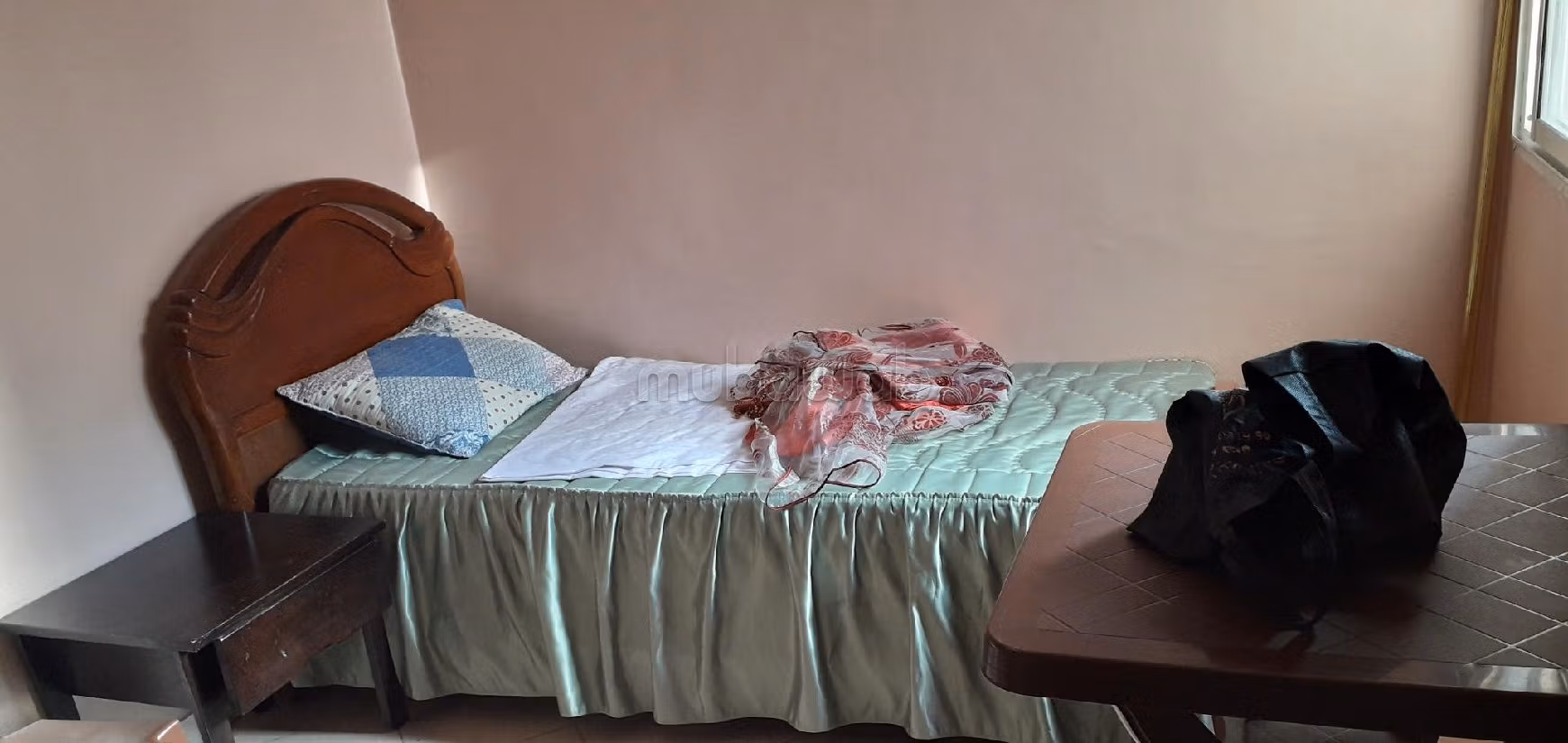 Camera in affitto a breve termine a Sidi Maarouf. 1 locale. arredato. 