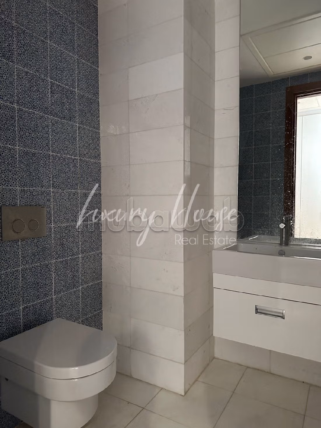 Bellissimo appartamento in affitto. Superficie 340 m². Lavatrice. 