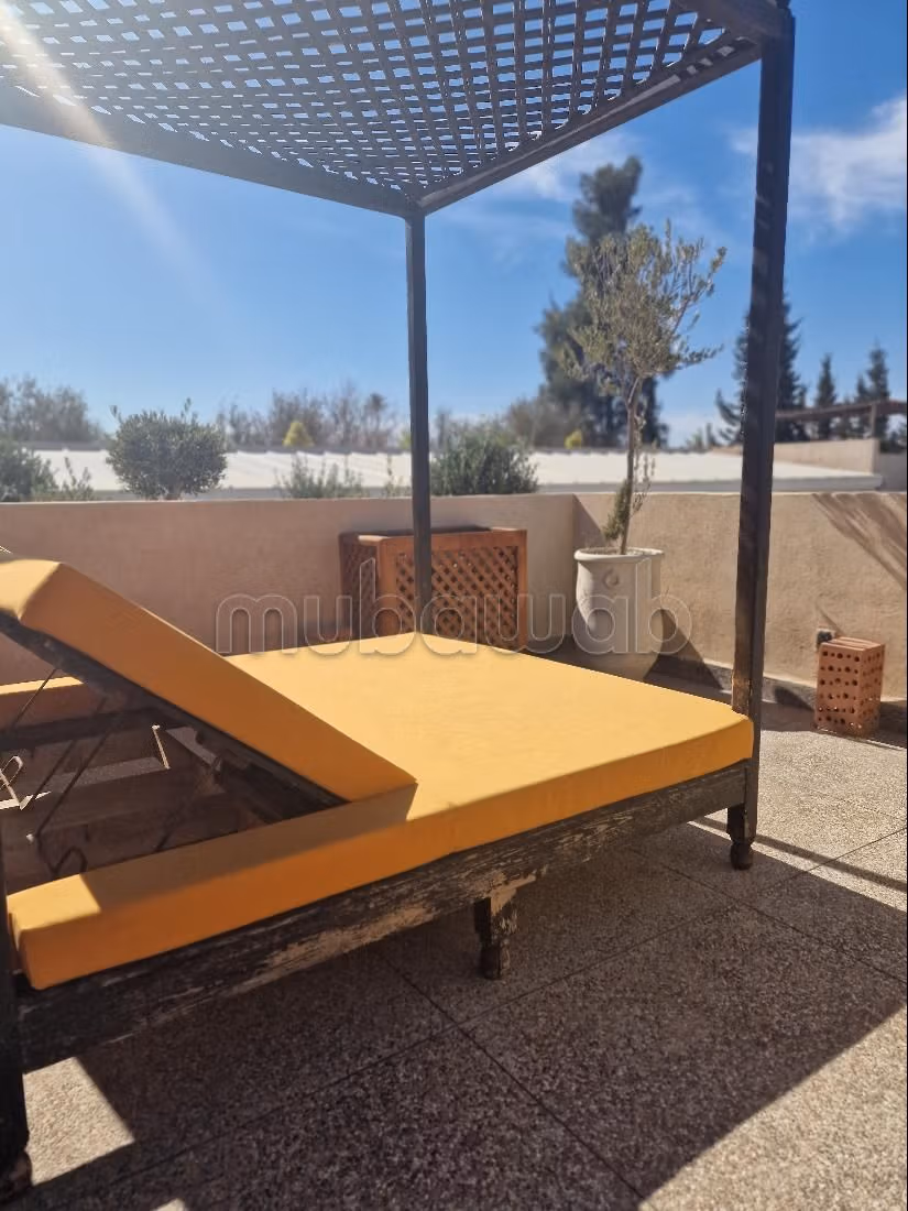 Villa's en luxe woningen beschikbaar in Route de l'Ourika. Oppervlakte 700 m². Gemeubileerd. 